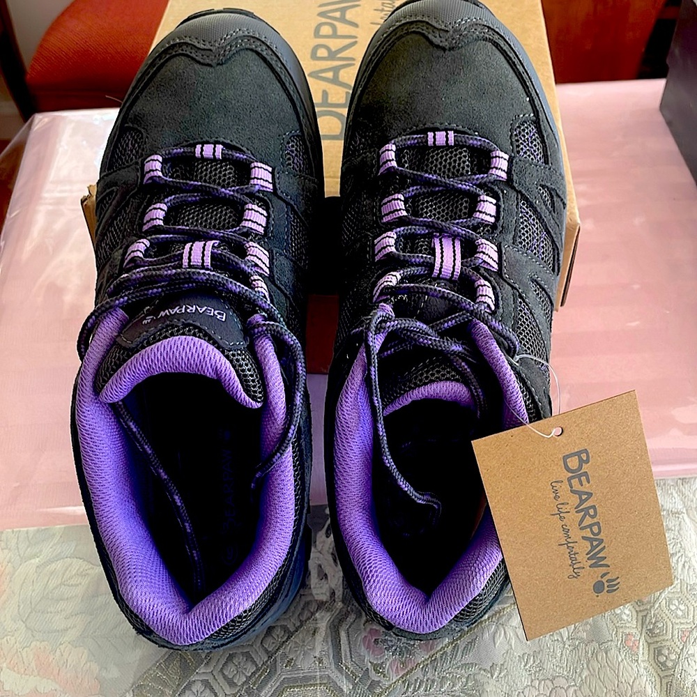 Bearpaw Low Olympus Waterproof hiking boots 9 medium Gray light purple laces